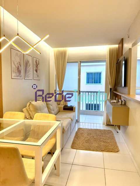 Apartamento no condomínio Villas da Praia/ Atalaia Nova