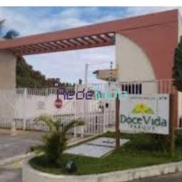 Casa em Condomínio : / Residencial / Rosa Elze
